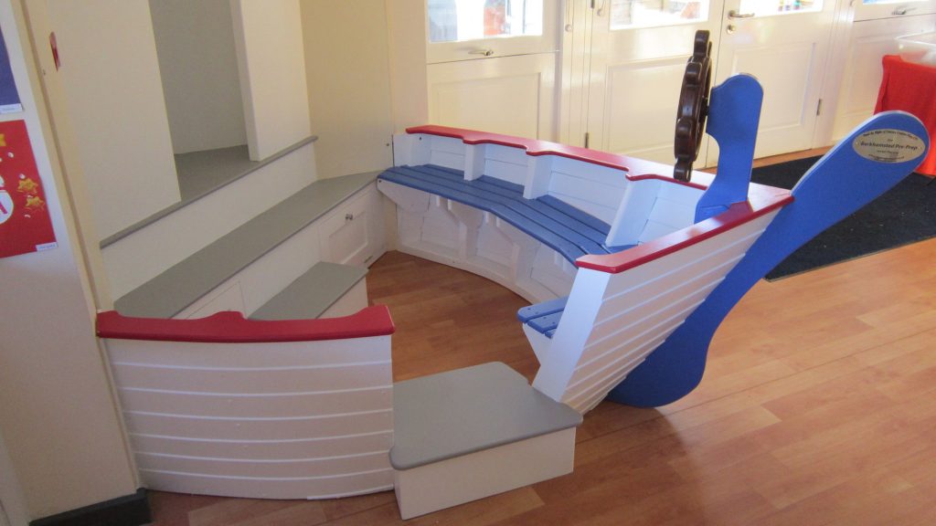 bench ship corner seat berkhamsted school